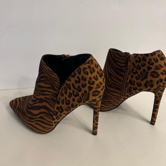 Shoedazzle Animal Print Zebra Cheetah Leopard Ankle Boots Heels Women's size 9 - Picture 7 of 11